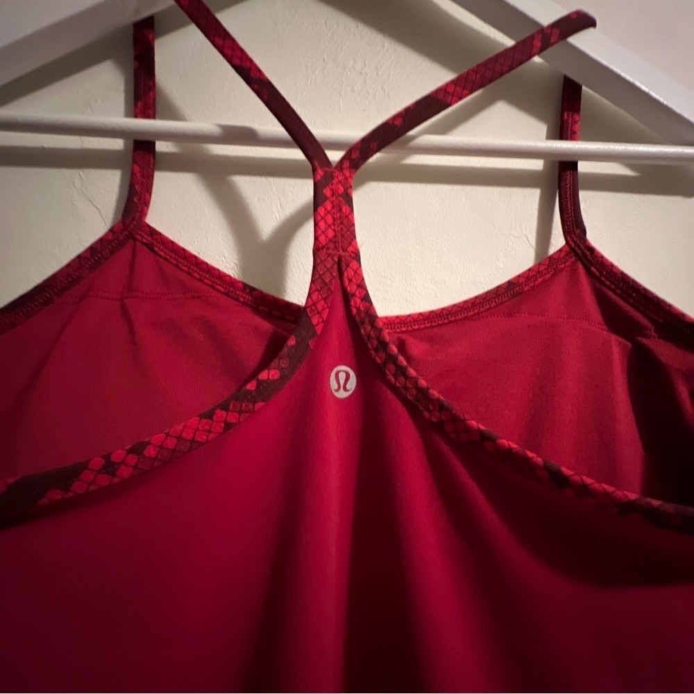 Lululemon Yoga Power Y Tank Top Deep Red Size 8 Built-In Bra Activewear EUC - Picture 4 of 6